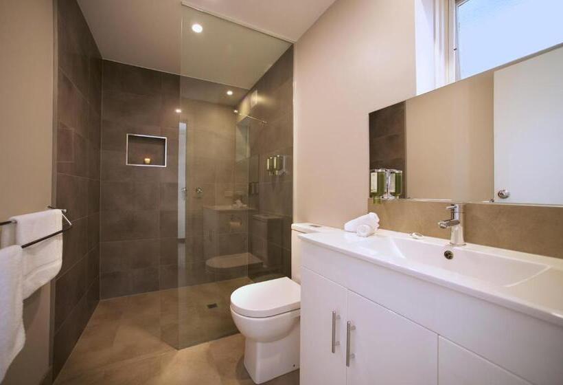 Семейный Номер Вид на Сад, Boathouse Resort Studios And Suites