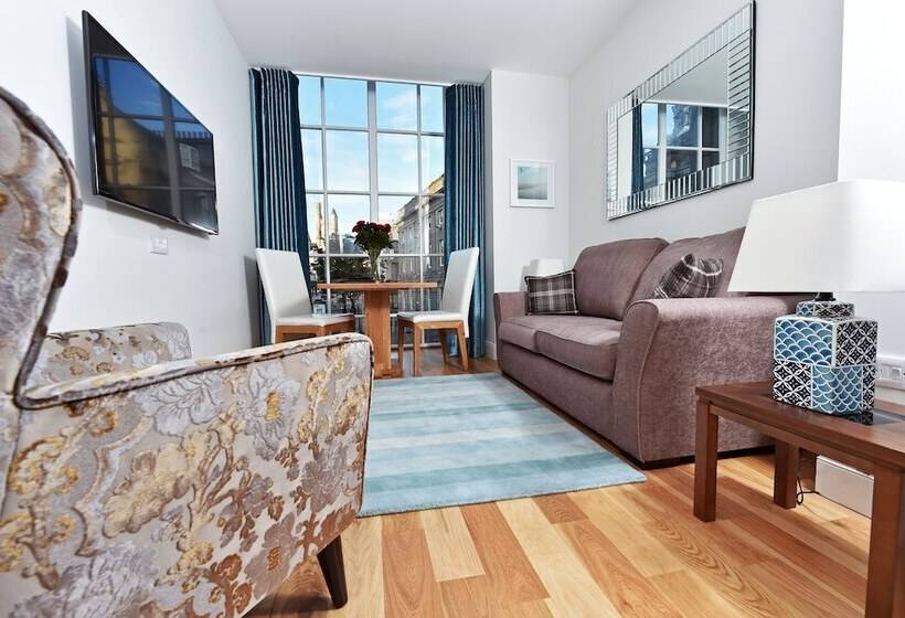 Апартаменты 1 Спальня, Royal Athenaeum Suites