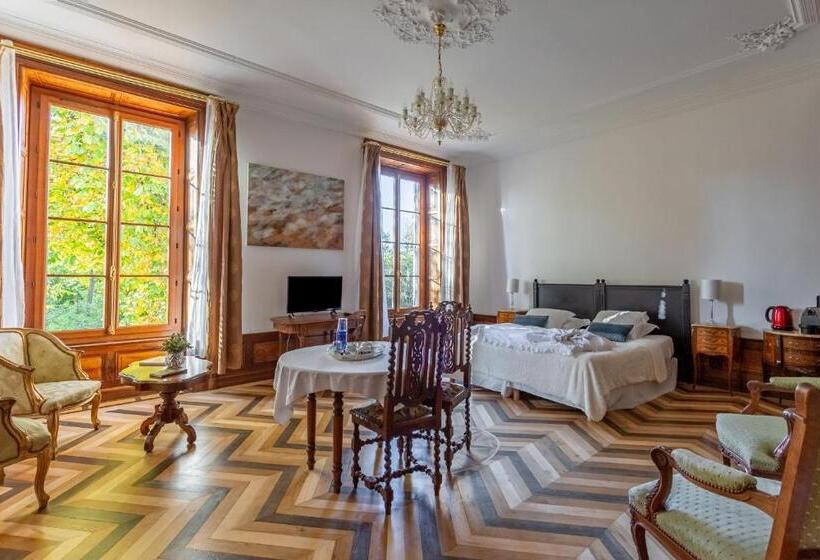 스탠다드 룸 킹사이즈 침대, Manoir De La Manantie   Teritoria