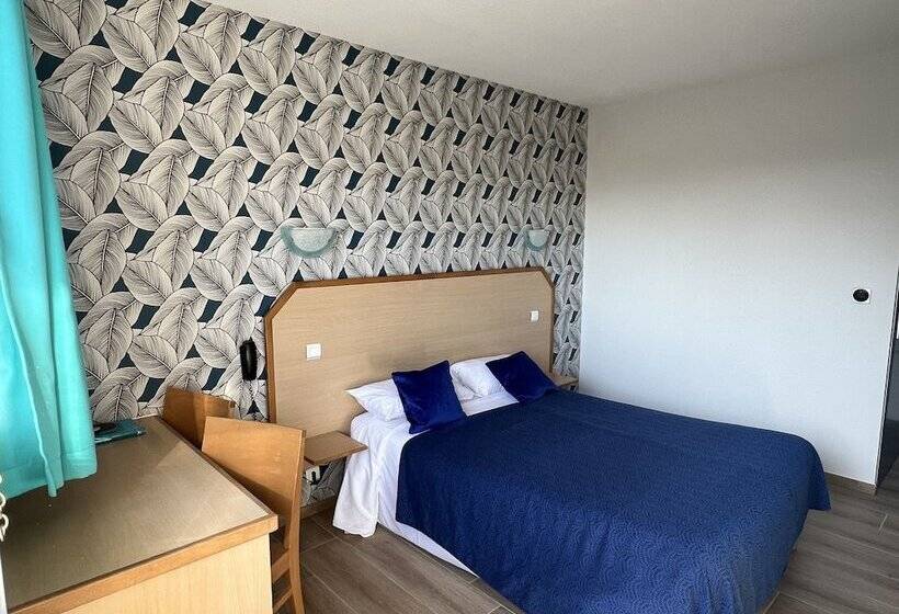 Номер Стандарт, Hôtel Le Laury S