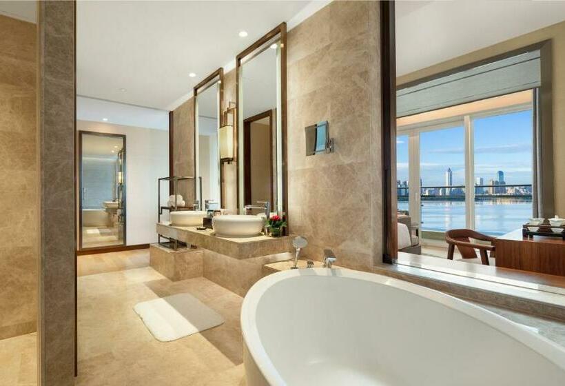Номер Executive Вид на Море, Intercontinental Haikou Seaview, An Ihg