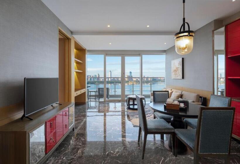 Люкс Кровать Кинг, Intercontinental Haikou Seaview, An Ihg