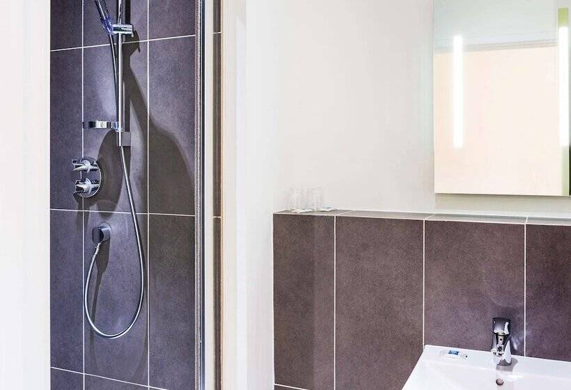 Номер Стандарт, Ibis Budget Leicester