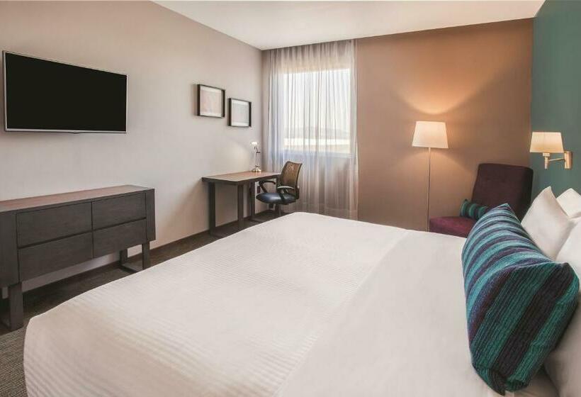 اتاق استاندارد با تخت بزرگ, La Quinta By Wyndham Aguascalientes