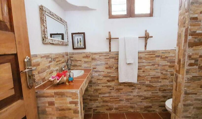 Номер Стандарт с Балконом, Bahati Villa