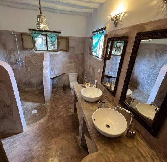 Бунгало Deluxe, Bahati Villa