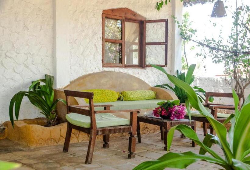 Бунгало Deluxe, Bahati Villa