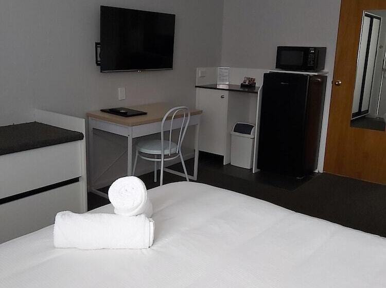 Номер Superior, Roydons Motor Inn