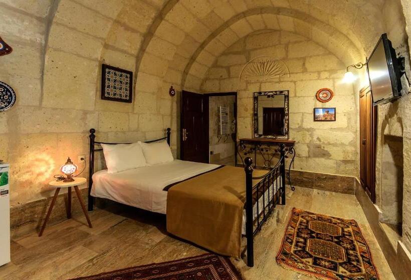 Номер Deluxe с Балконом, Nessa Cave