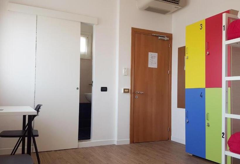 Четырехместный Номер Стандарт, Lake Garda Hostel