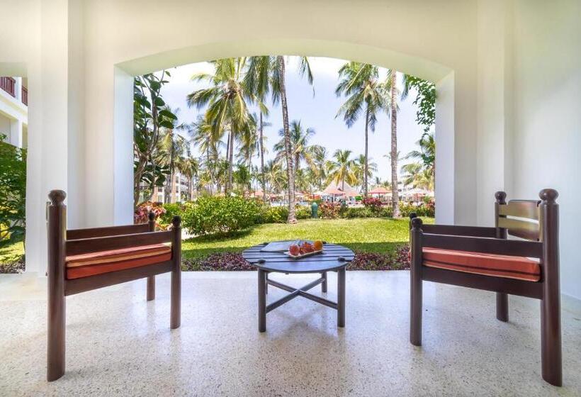 Номер Deluxe Вид на Бассейн, Prideinn Paradise Beach Resort & Spa Mombasa