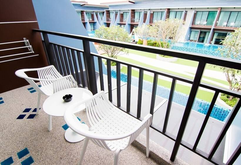 수피리어 룸 풀장 전망, The Phu Beach Hotel   Sha Plus