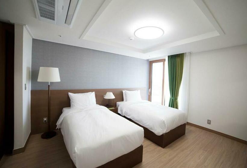 Люкс 2 Спальни, Dongwon Youthhostel