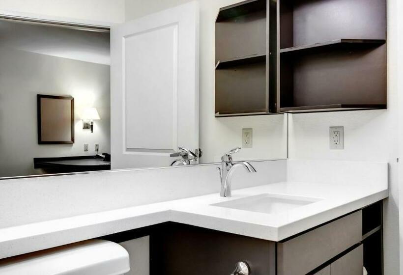 Люкс Кровать Кинг, Candlewood Suites Waco, An Ihg