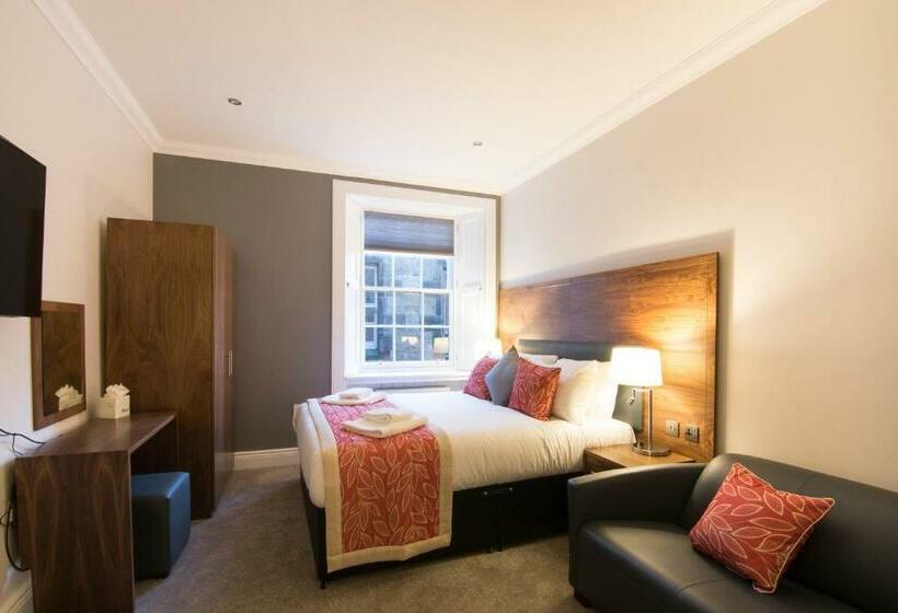 استودیوی استاندارد, Court Residence Apart