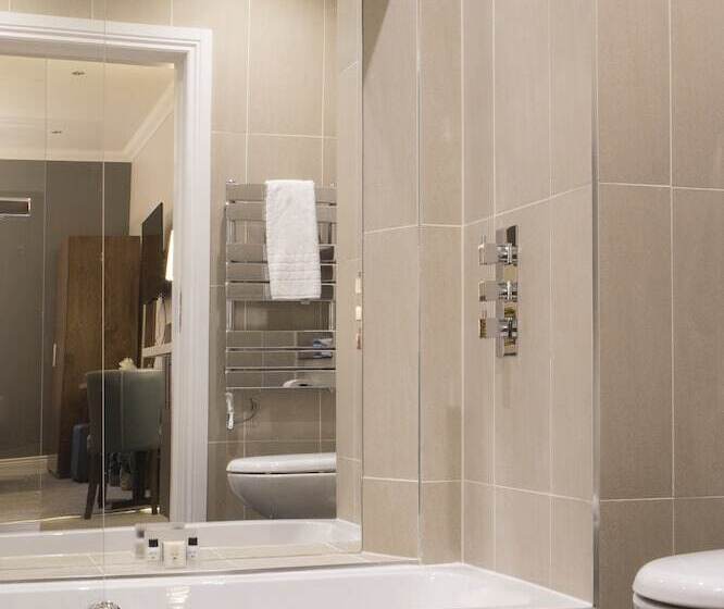 استودیوی استاندارد, Court Residence Apart
