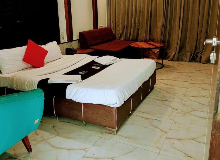 Номер Deluxe, Fabhotel Prime Welcome Palace