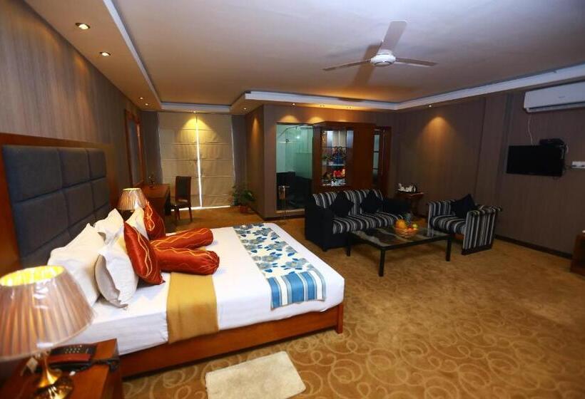 Президентский Люкс, Peradeniya Rest House