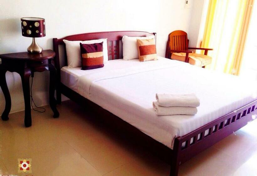 Номер Deluxe с Балконом, Baan Paan Hua Hin
