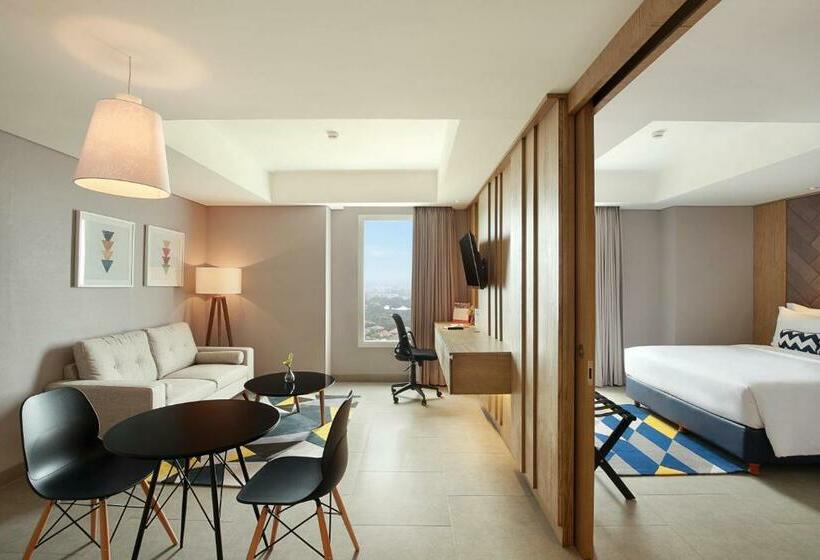 Студия Стандарт, Swissbelinn Simatupang
