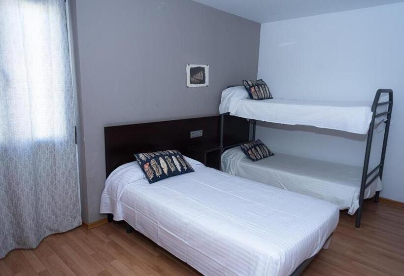 חדר סטנדרט לשלושה, Hostal Venta De Valcorba