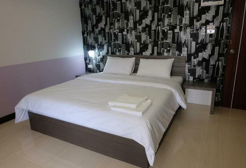 اتاق استاندارد با بالکن, W Apartment Hat Yai