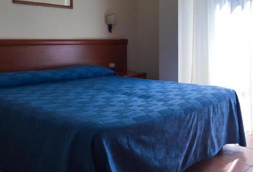 Camera Tripla Standard, Park Hotel Villamaria