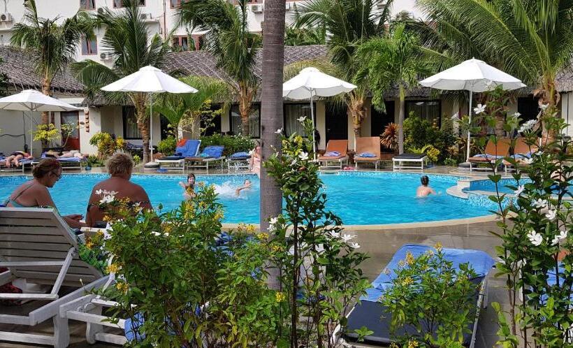 بانگلوی استاندارد, Sun & Sands Beach
