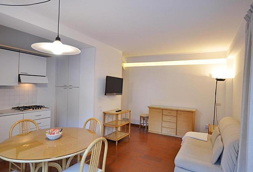 Apartament 2 Sypialnie, Villa Phoenix   Lake Apartments