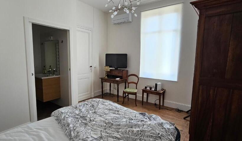 Стандартный Номер Кровать Кинг, Chez Mag