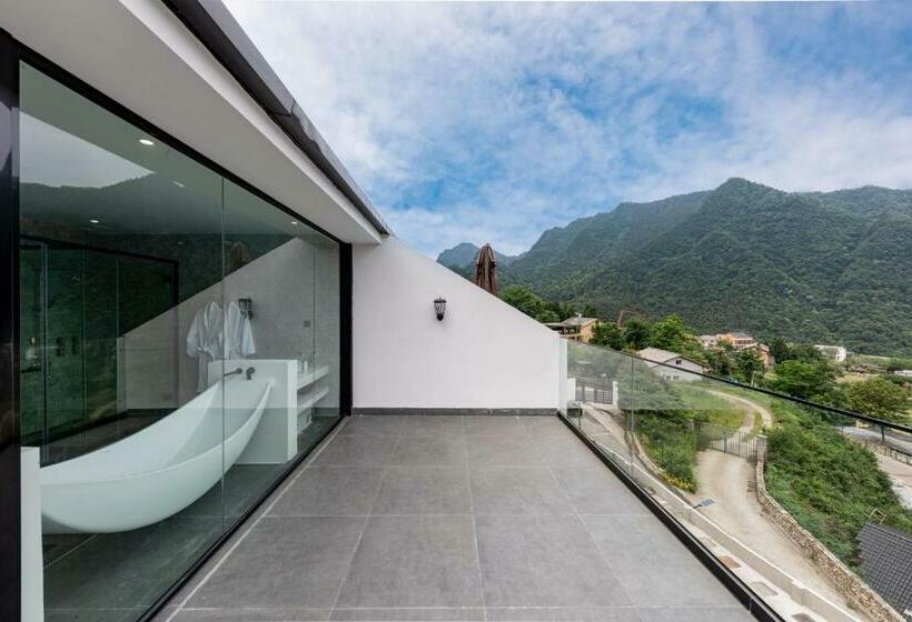 스탠다드 발코니 룸, Avatar Mountain Resort