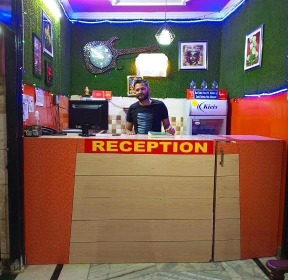 اتاق لوکس با تخت بزرگ, New City Luxury