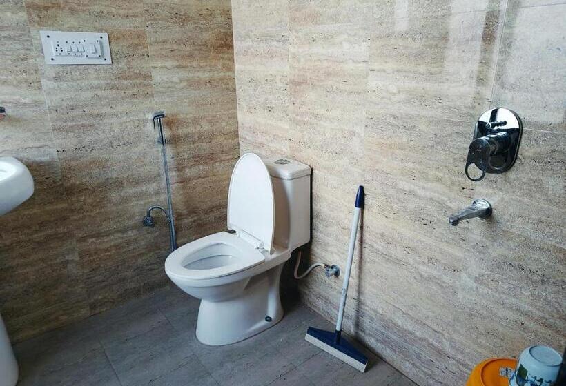 Номер Economy, Eminence Resort & Gym