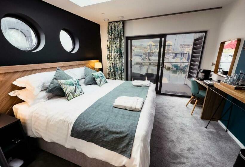 اتاق استاندارد با تخت بزرگ, Rooms At Penarth Marina