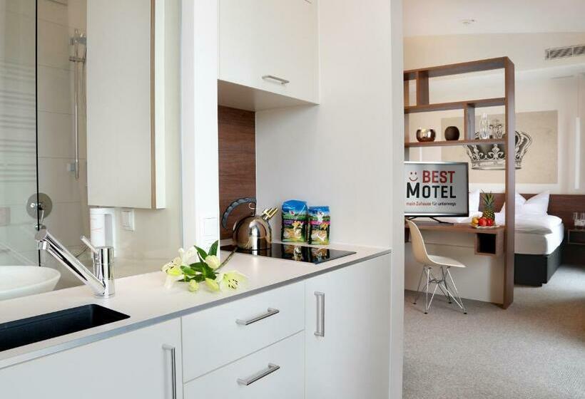 Апартаменты 1 Спальня с Террасой, Best Motel
