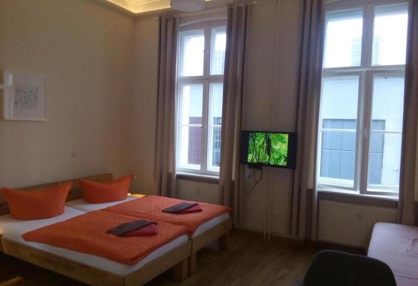 Трехместный Номер Базовый, Apartmentpension Am Stadtschloss