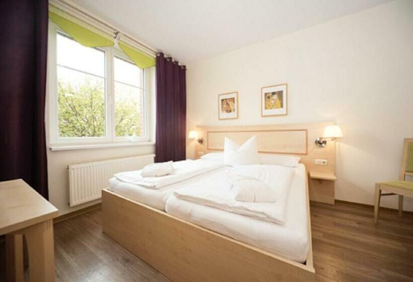 Номер Стандарт, Landhotel Bad Dürrenberg