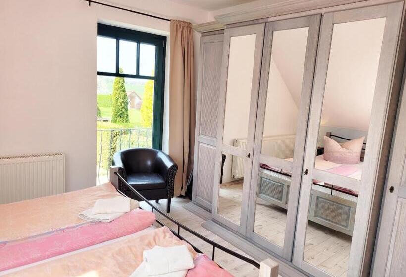 Студио Стандарт с Балконом, Pension Landhaus Teichgraf