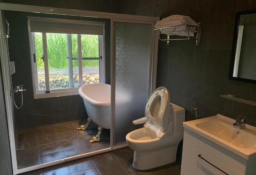 اتاق سوپریور چهار تخته, Leju Diary B&b