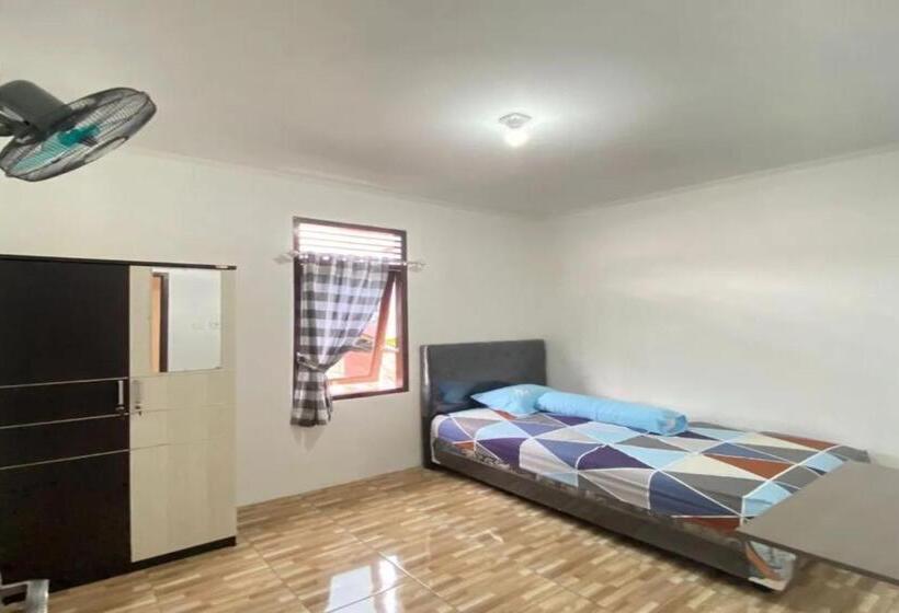 اتاق عادی یک تخته, Spot On 92544 Senja Homestay