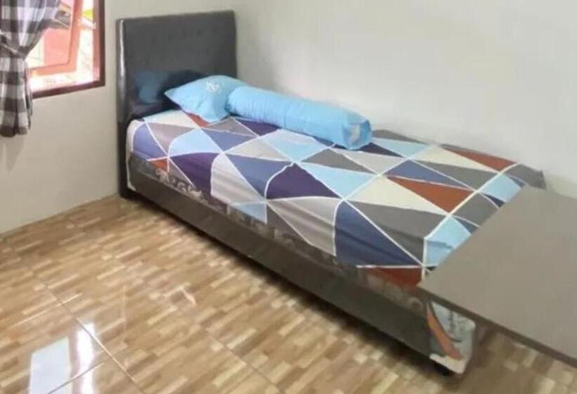单人基本间, Spot On 92544 Senja Homestay
