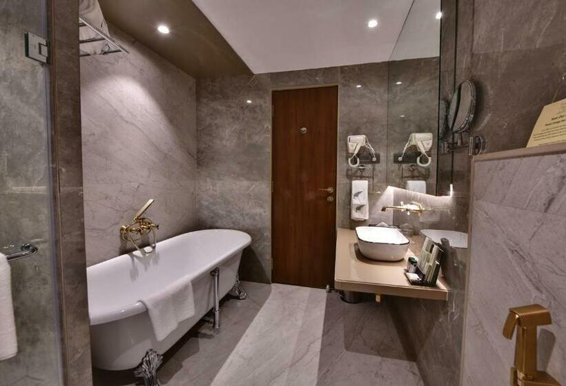 套房, The Fern Shelter Resort Palghar
