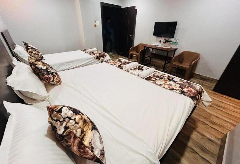 豪华三人间, Jd Grand Inn