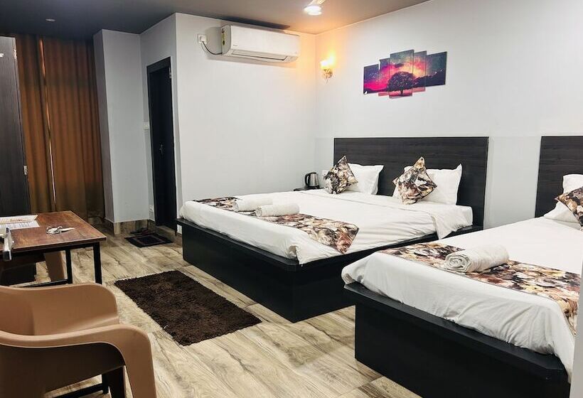 豪华三人间, Jd Grand Inn