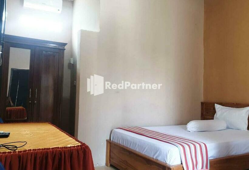 Номер Стандарт, Reddoorz At Hotel Gloria Borong Labuan Bajo