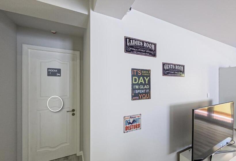 Четырехместный Номер Стандарт, We Are Hostel