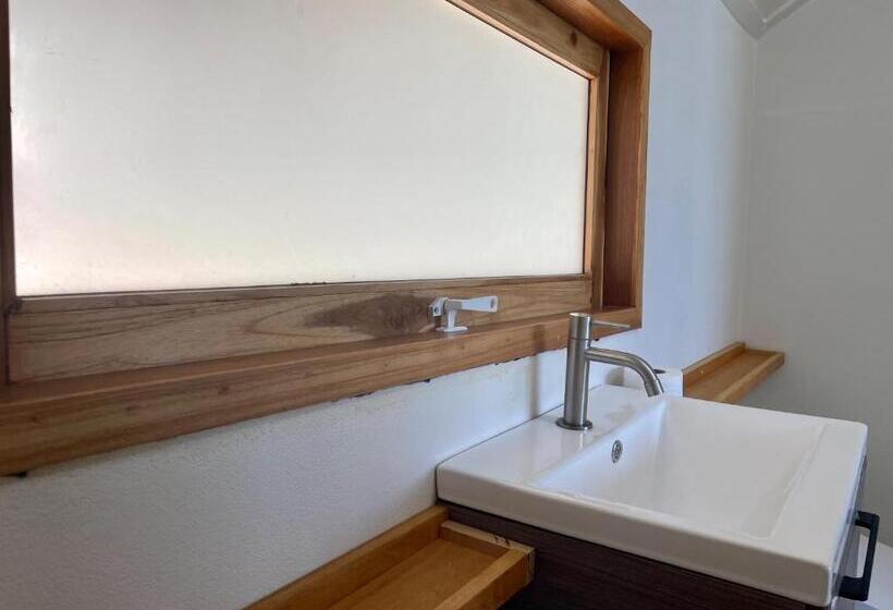 Standard Single Room Sea View, Tantawan Sea View Residence 山海居