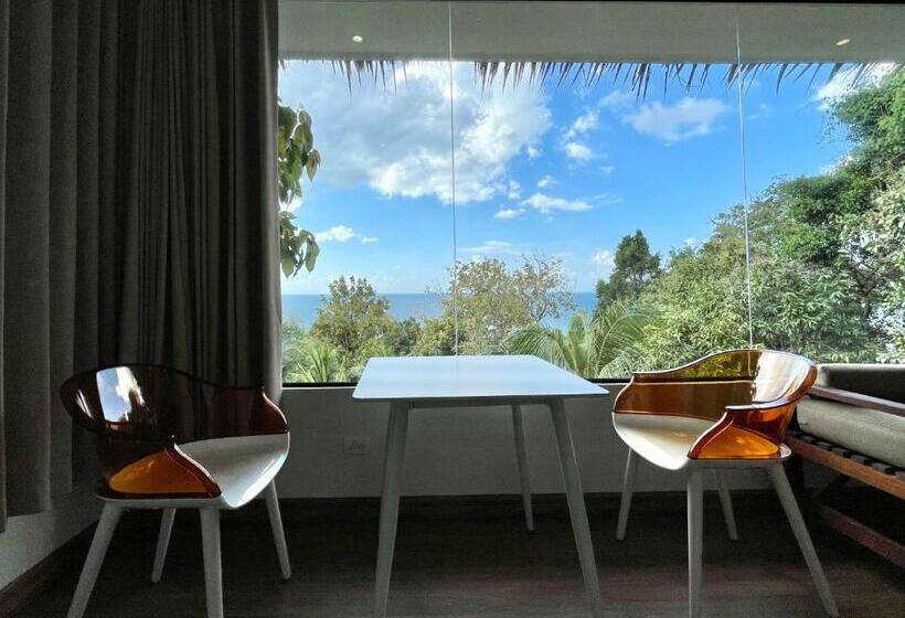 Deluxe Room View Sea with Balcony, Tantawan Sea View Residence 山海居