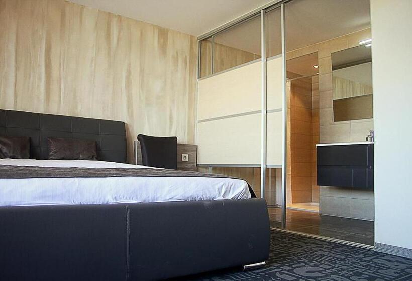 Номер Стандарт, Le Dormeur