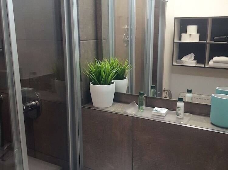 استودیوی استاندارد, Spreepolis Boardinghaus